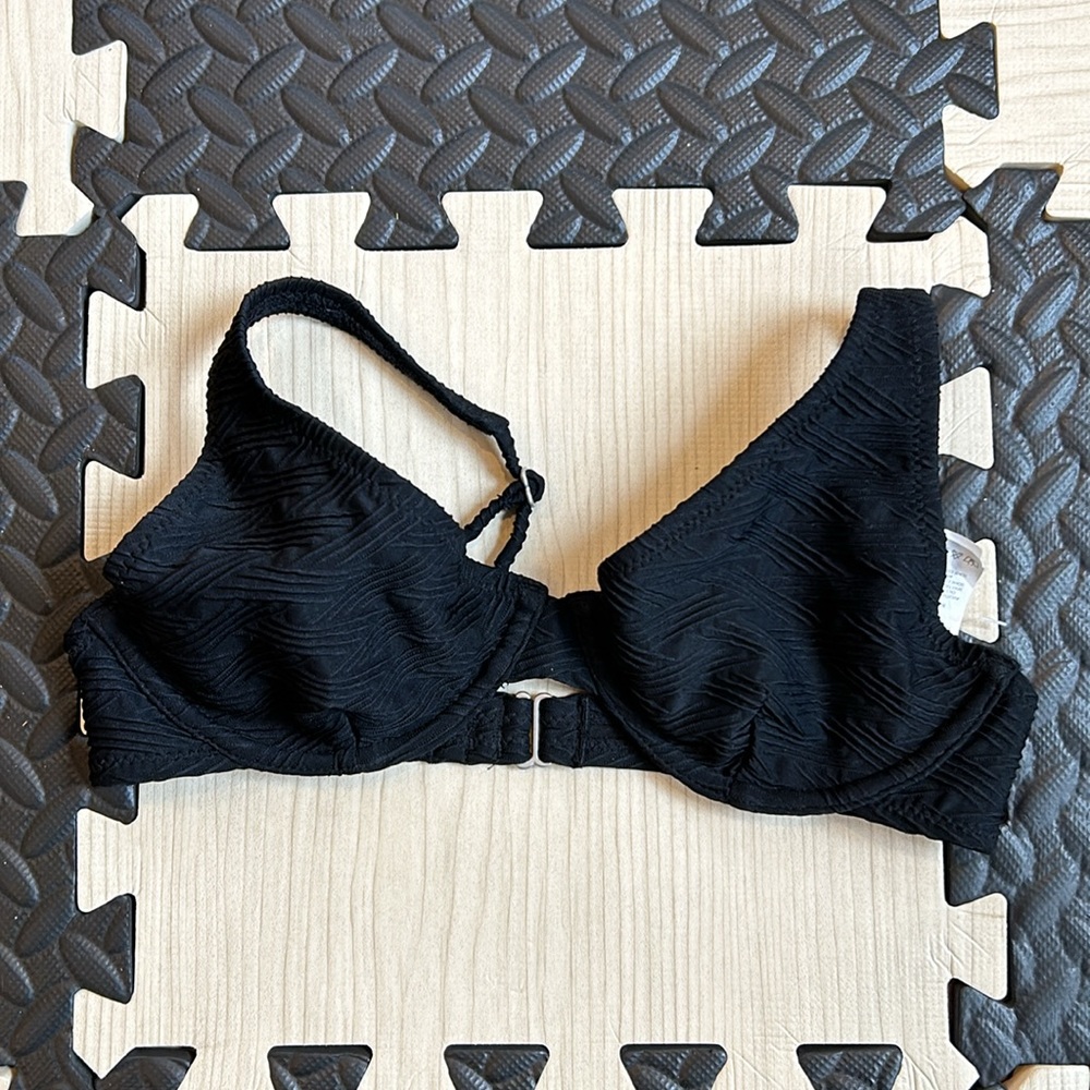 Rhythm black bikini top in size small